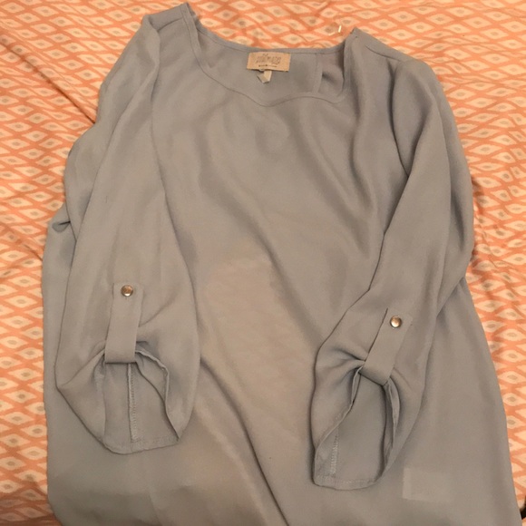 Dress shirts 2 M 1 S that fits like M - Picture 6 of 8